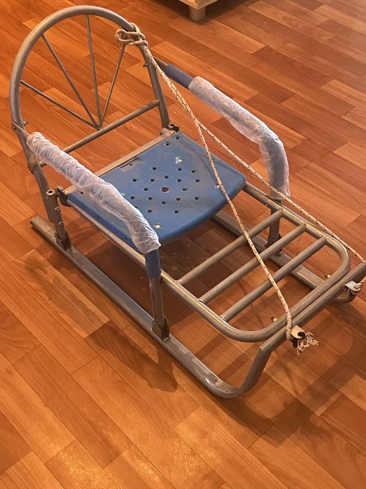 Продам десткие санки