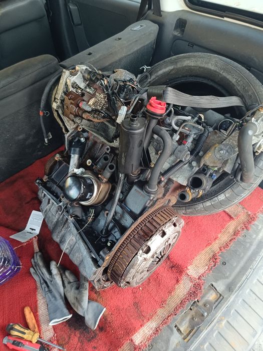 Двигател за рено трафик Опел виваро и Нисан примастар