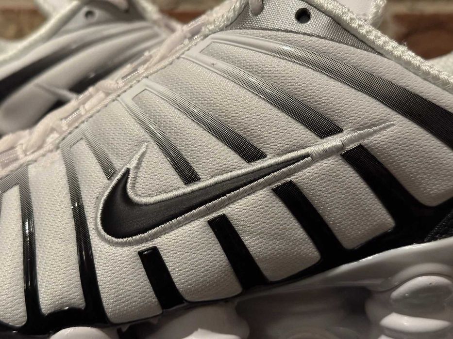 НОВИ! / NIKE / Shox TL / White Metallic