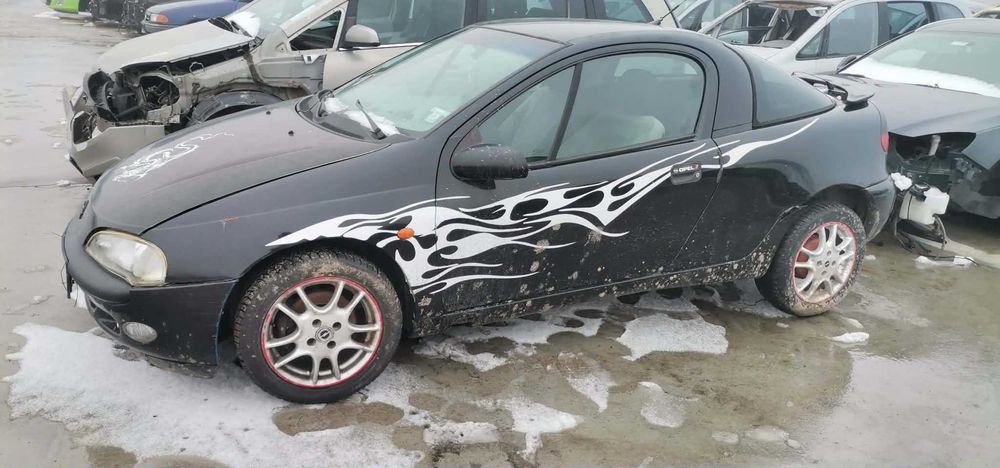 Опел Тигра 1.4 бензин