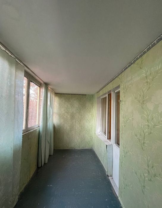 4 х комнатная. Балкон 2х6. Кирпичный дом