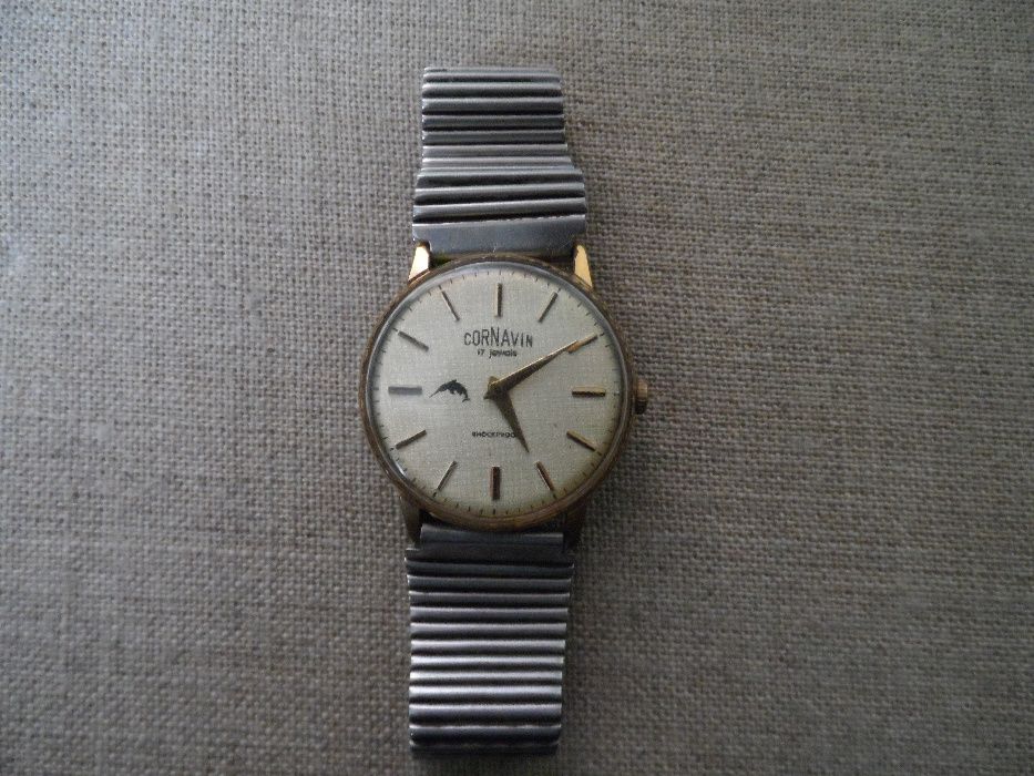 Позлатен часовник Корнавин