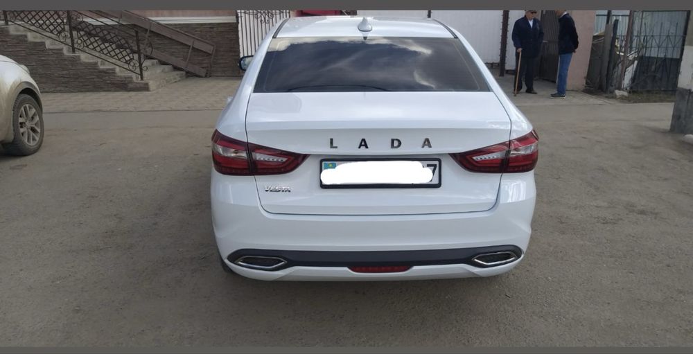Продам машину lada vesta