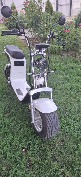 Vând scuter electric
