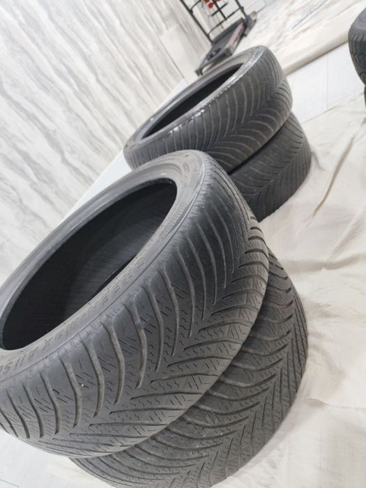 Qishgi Balon 215/45 R17.  зимние баллоны