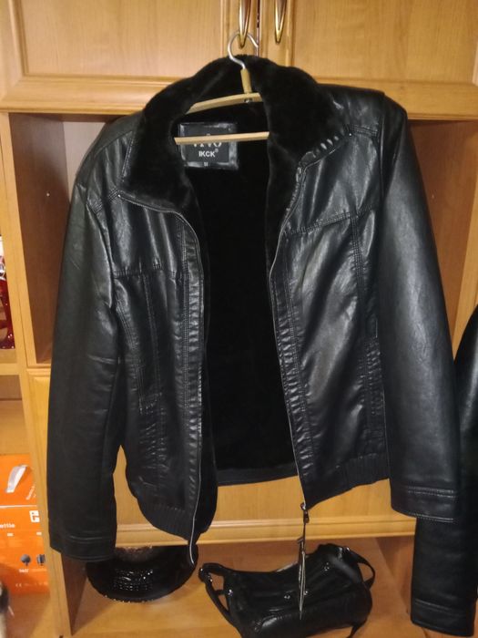 Продам кожаные куртки