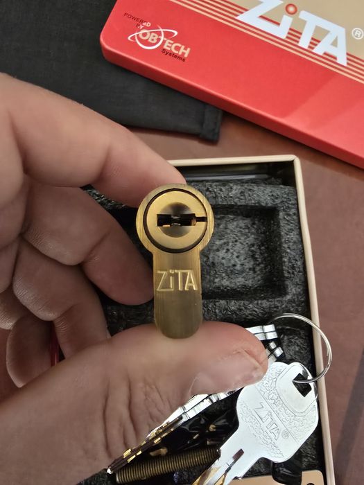 Секретни Патрони за брава механични