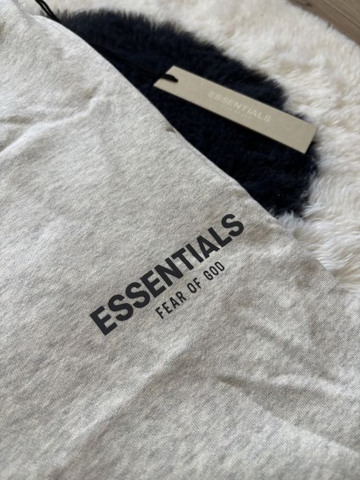 Essentials къси панталони SS20