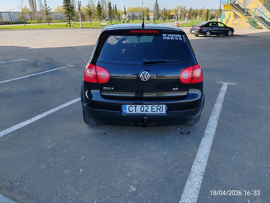 Vând Volkswagen Golf V