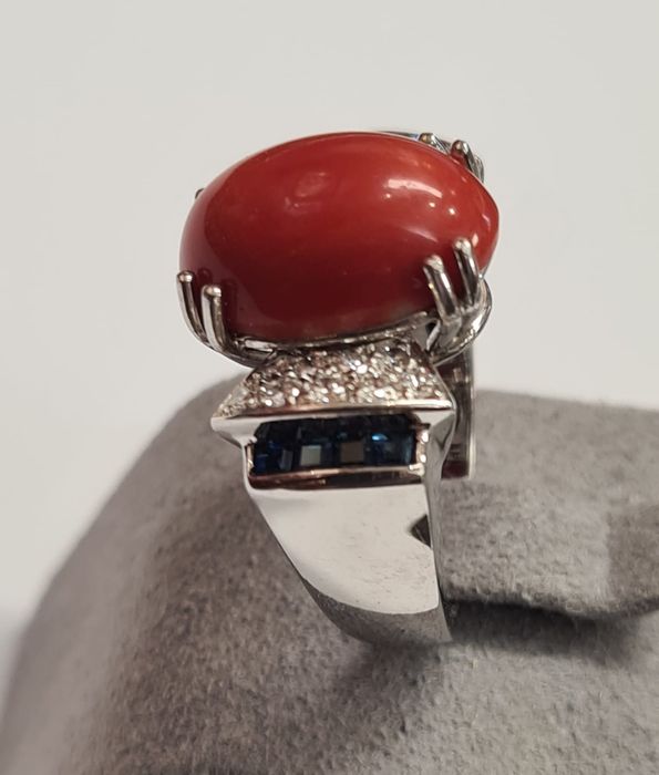 Inel din aur alb 18k, cu coral, diamante si safire naturale, IAU849