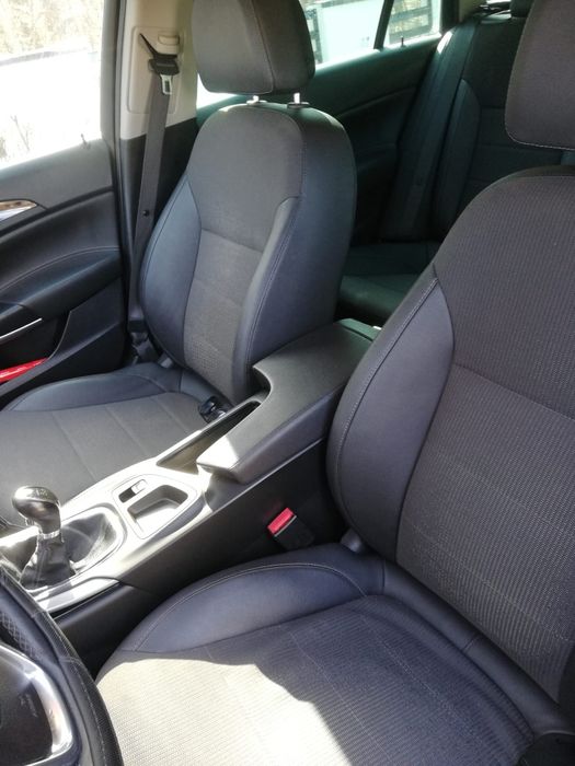 Vând Opel Insignia Sports Tourer 2009