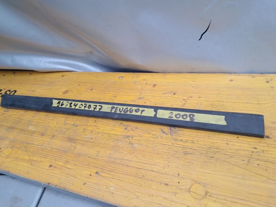 Лайсна калник врата пежо 2008 Peugeot 2008