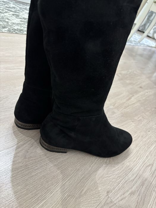 Замшивые сапоги на осень