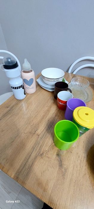 Тарелки, стаканы