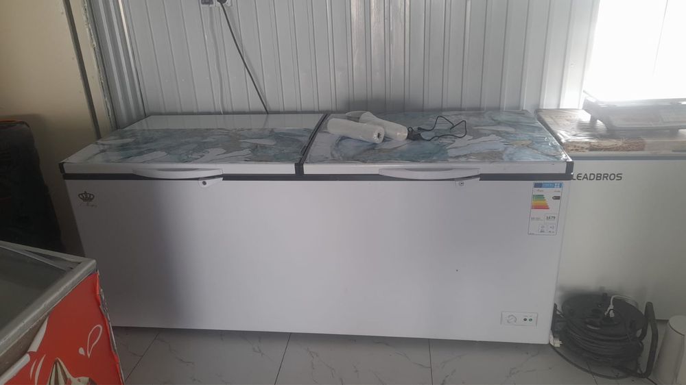 Продается морозильник срочно