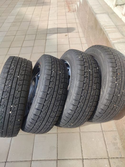 Продаётся б/у комплект зимней резины