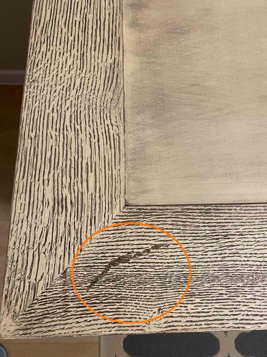 Продавам тоалетка от масивно дърво.