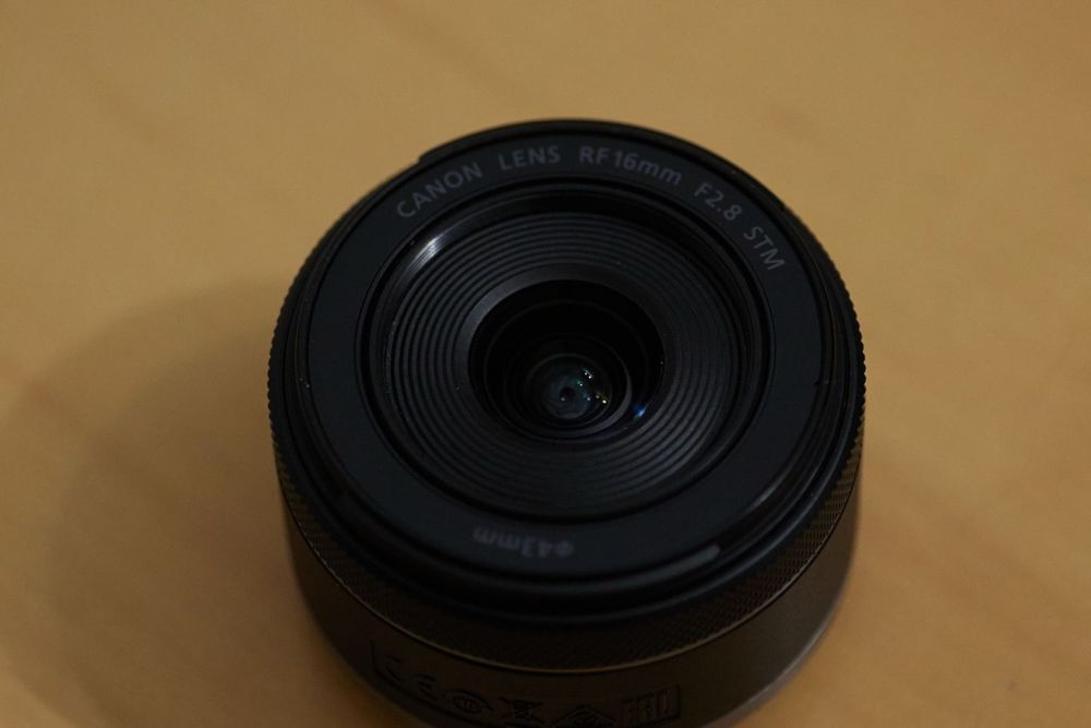 Canon RF 16mm f/2.8 STM - Garanție