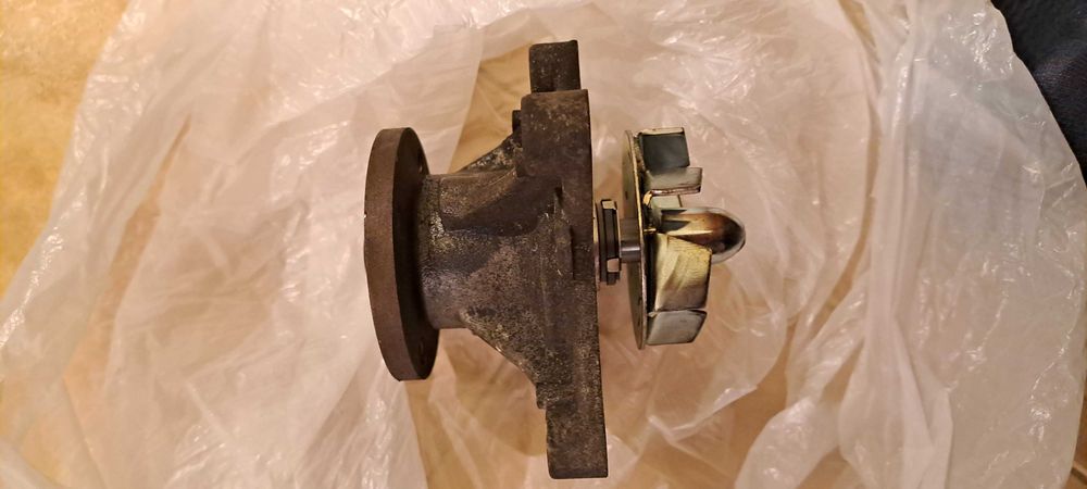 Водна помпа KIA Ceed SW (ED) 1.4 от 2008 г бензин