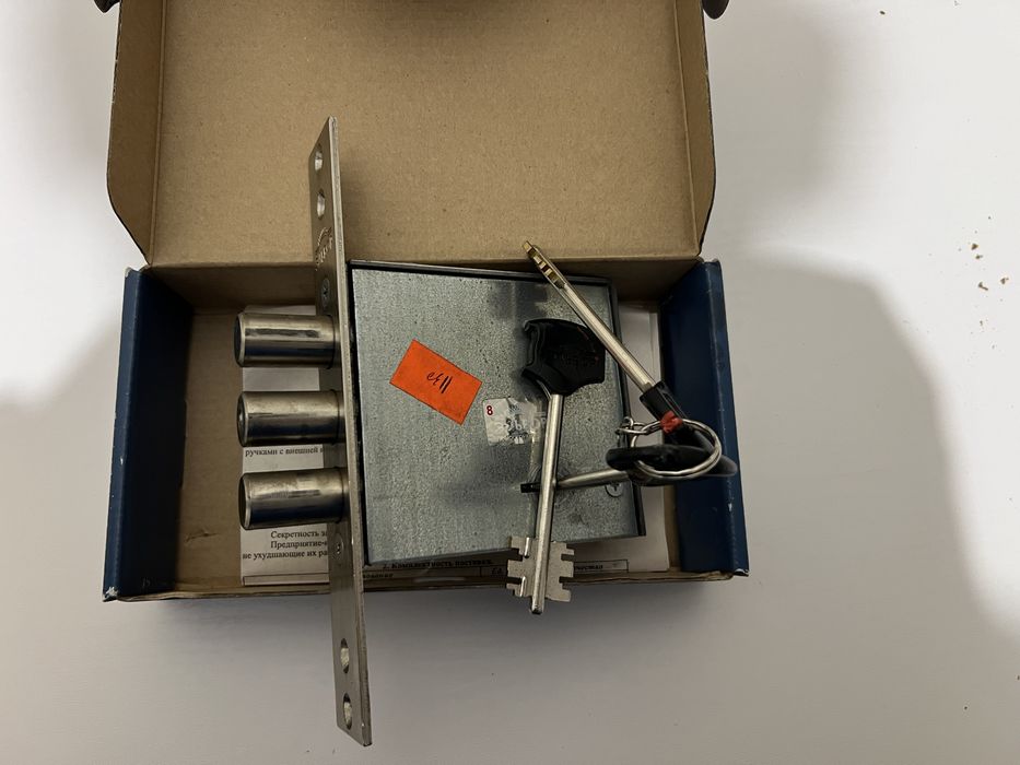 Продам дверной замок