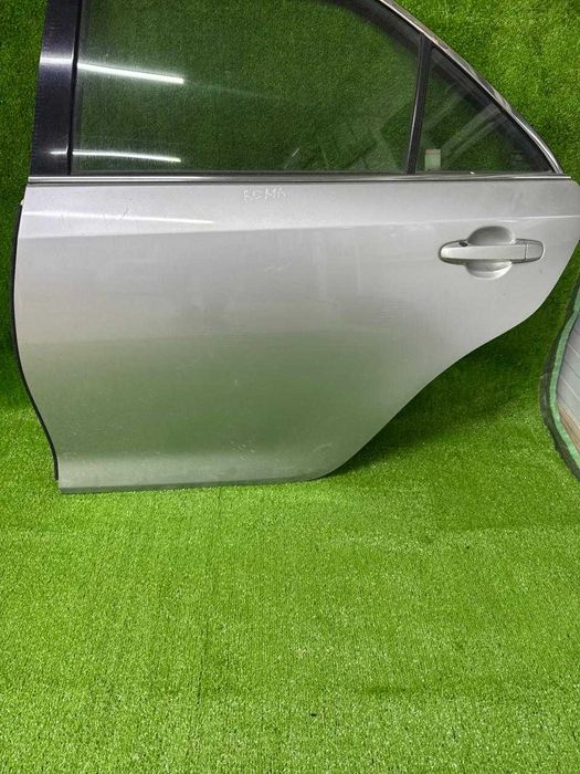 Дверь на Toyota Camry 50. б/у оригинал