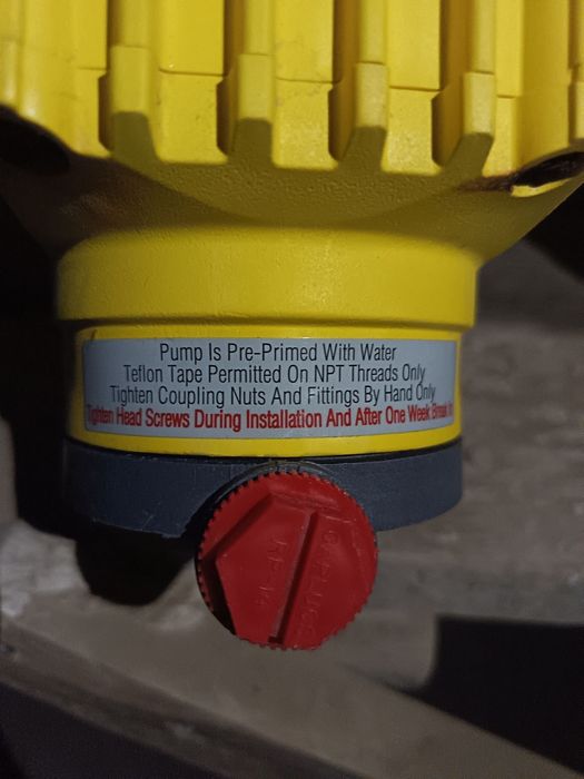 LMI PUMPS    3 штуки  продаются