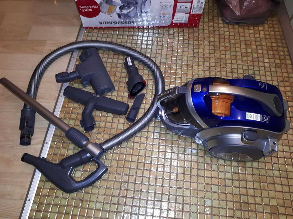 Пылесос LG VK89609HQ Kompressor Турбоциклон