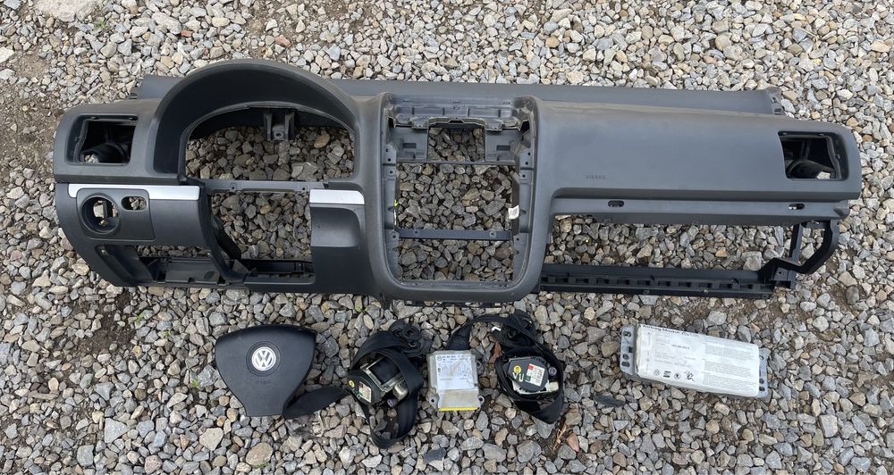 Арматурно табло за Golf 5