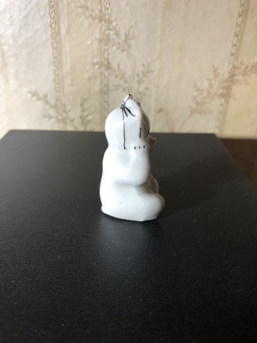 Статуэтка «Медвежонок с бантиком»