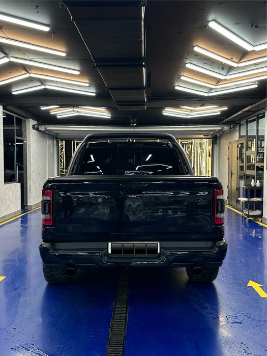 Dodge RAM 5.7 sport Пикап