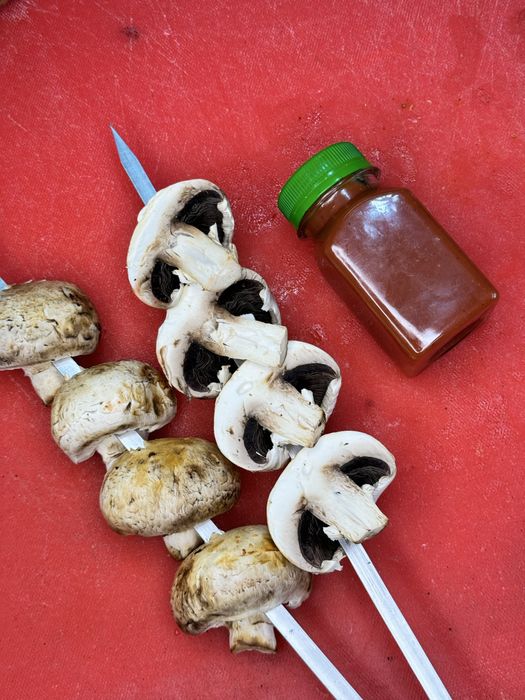 Шашлыки в сыром и жаренном в виде