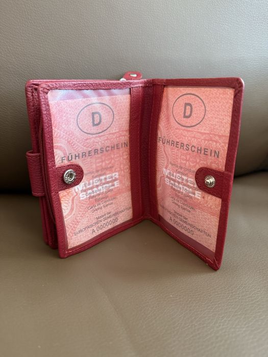 Дамско портмоне- естествена кожа