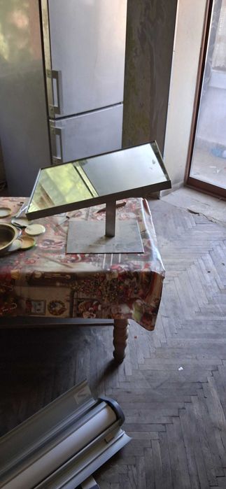 Огледало в магазин за обувки