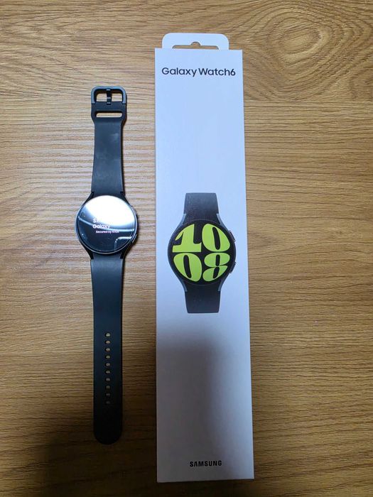 Перфектен Samsung galaxy watch 6 44mm  като нов Най-големият размер !