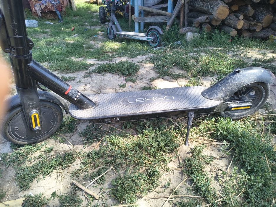 Vând trotineta lexgo r9x lite