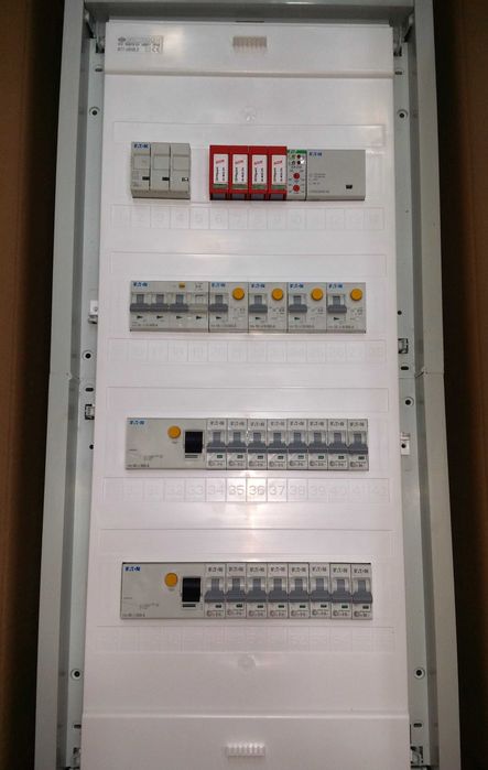 Tablouri electrice complet echipate, noi, 48 module, Eaton, NOI