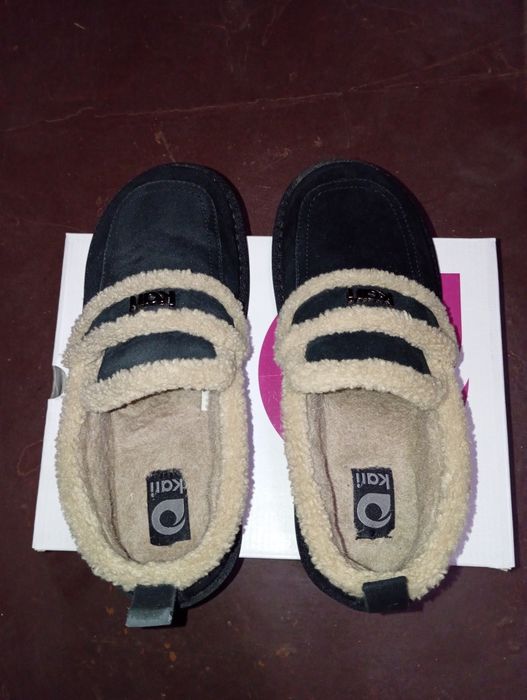 Продам зимние уги новые