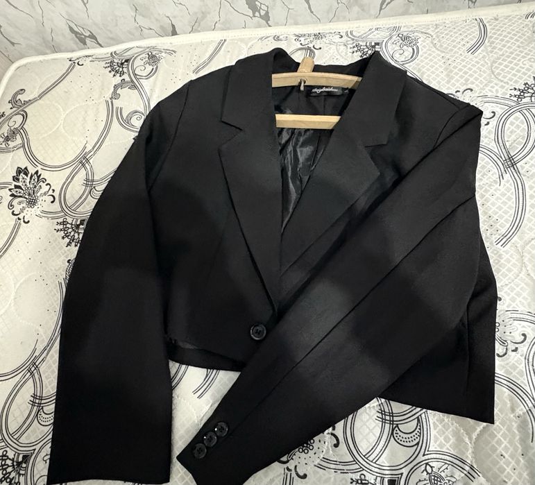 продам пиджаки и жилет