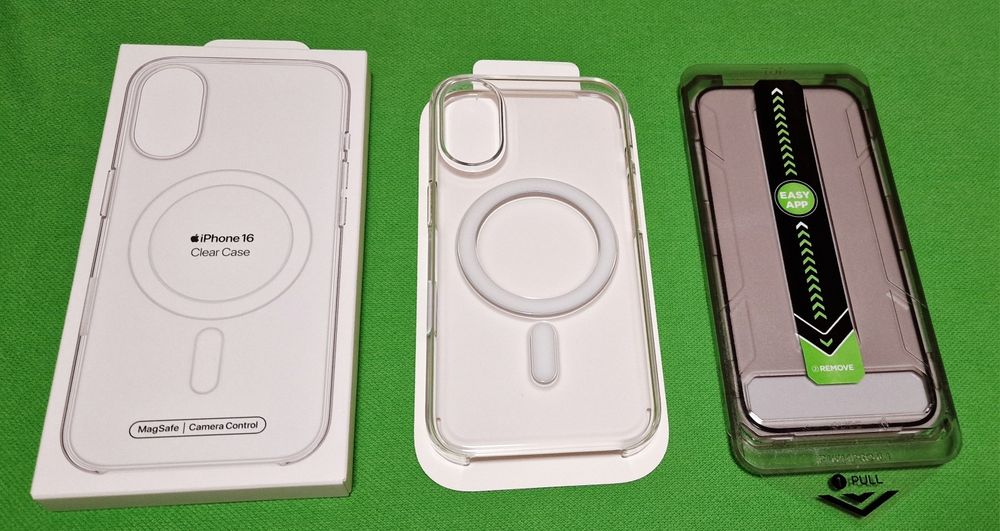 Husa originala iPhone 16,cu folie sticla Ultra Hybrid.