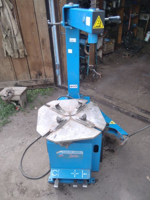 Шиномонтажный станок