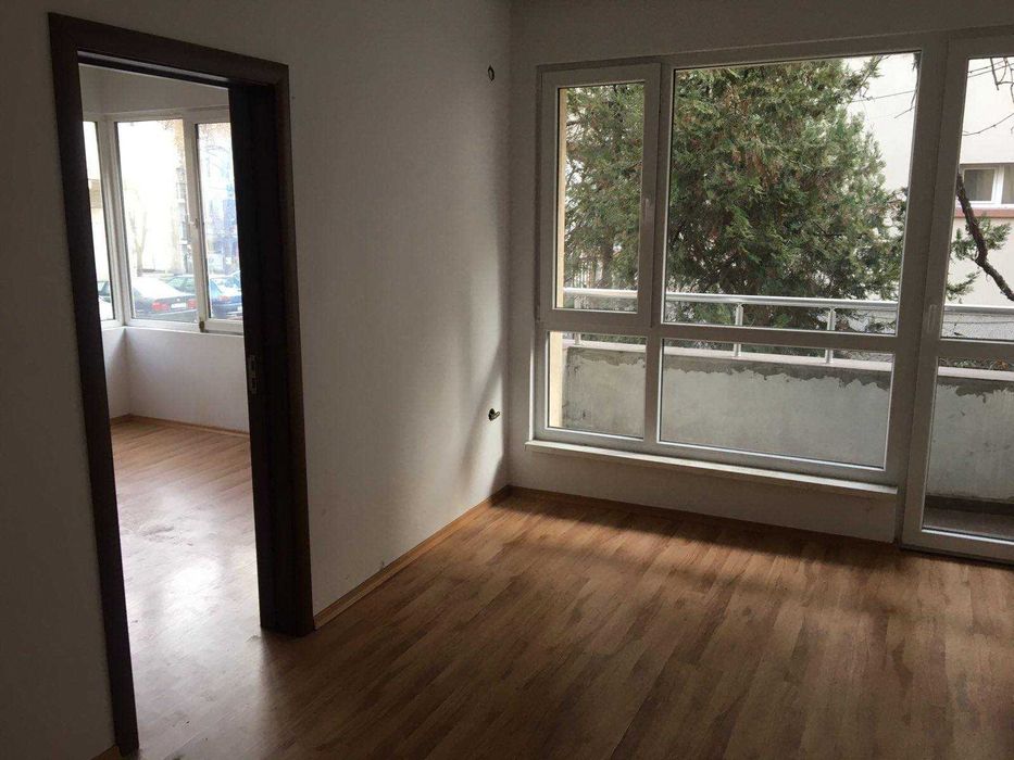 Дава се под наем Тристаен апартамент в Бургас, Възраждане - 72 кв.м за 250 € - Снимка #1