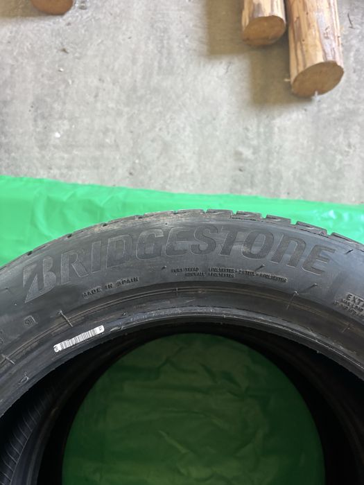Vand 2 Anvelope Bridgestone 215/50/17