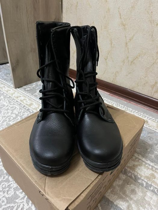 2 шт берцы сатылады