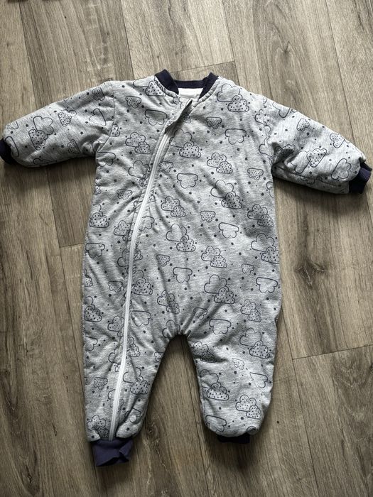 Продам детские комбинезоны, 64-68 см