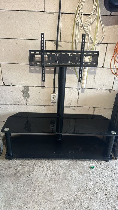 Suprot tv cu masa de sticla securizata .