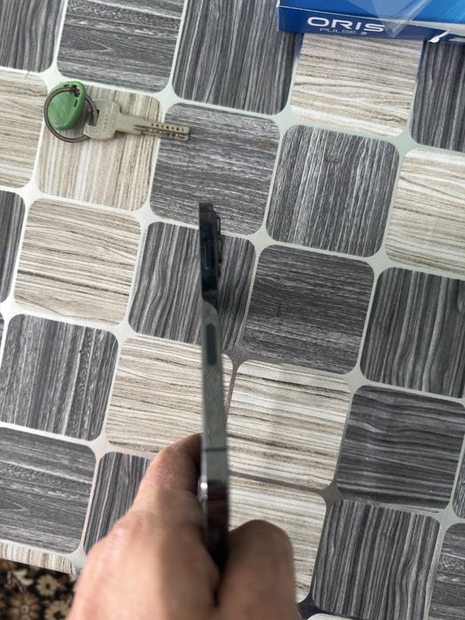 Продам айфон 13 про макс 256 гб