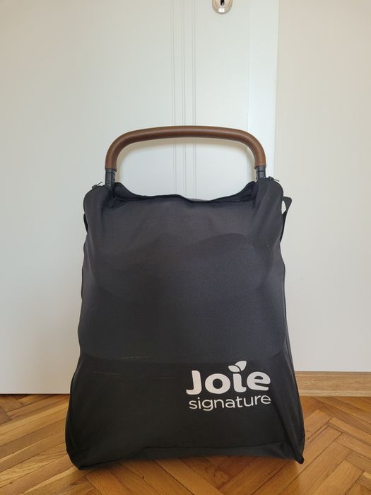 Carucior Joie Signature