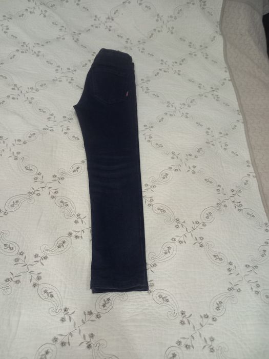 Продам джинсы чёрного цвета