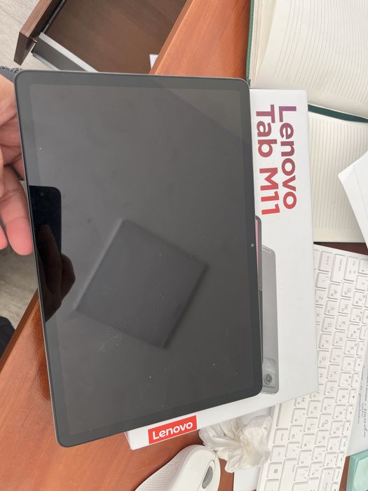 Планшет Леново таб м11