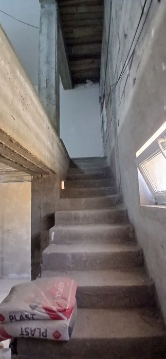 Срочно Продаётся 4х комнатная квартира на 5 и 6 этаже дублекс квартира